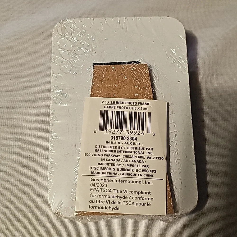 Miniature photo frame